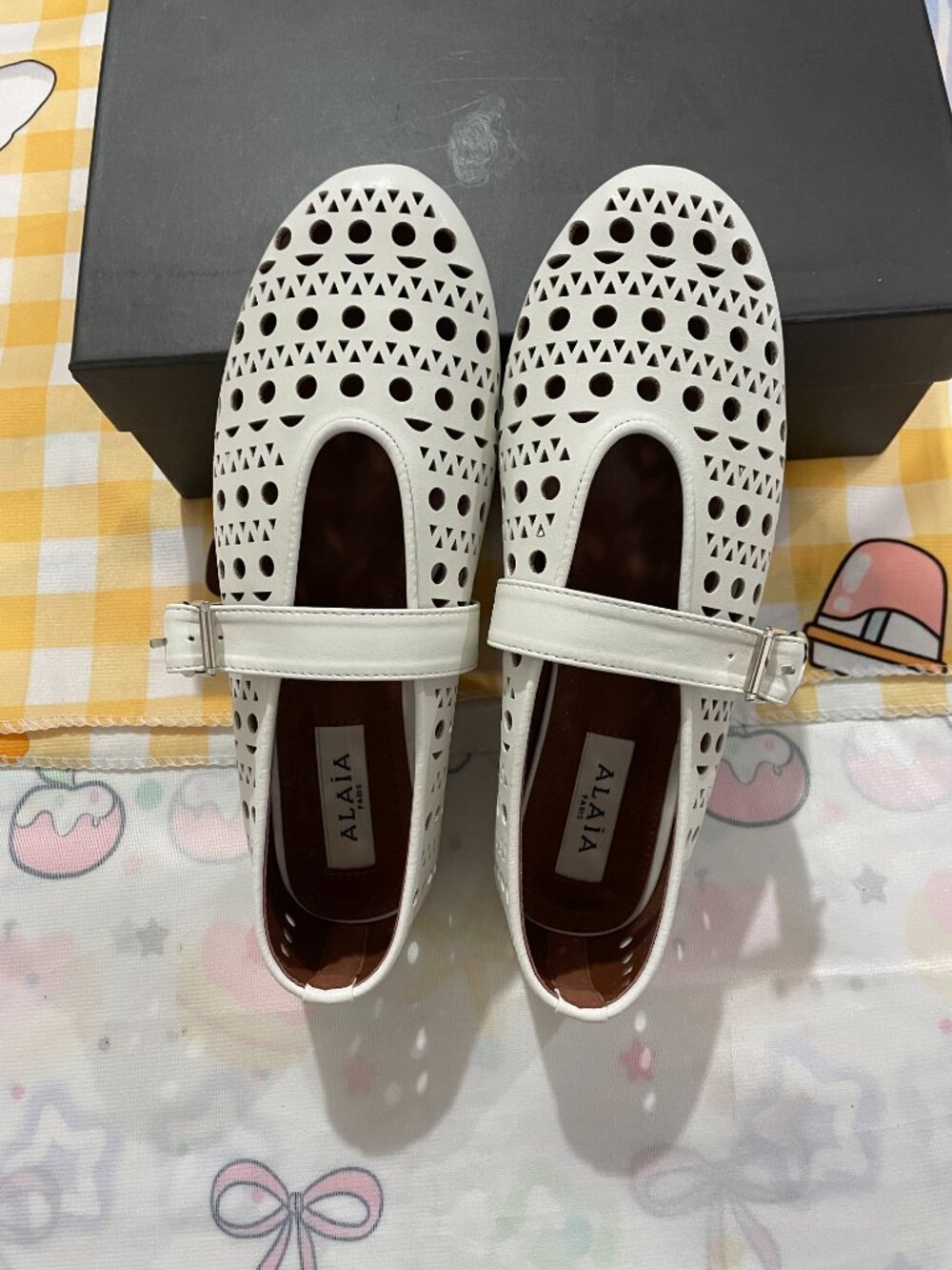 ALAÏA White Cut-Out Mary Jane Ballet Flats - Picture 9 of 11